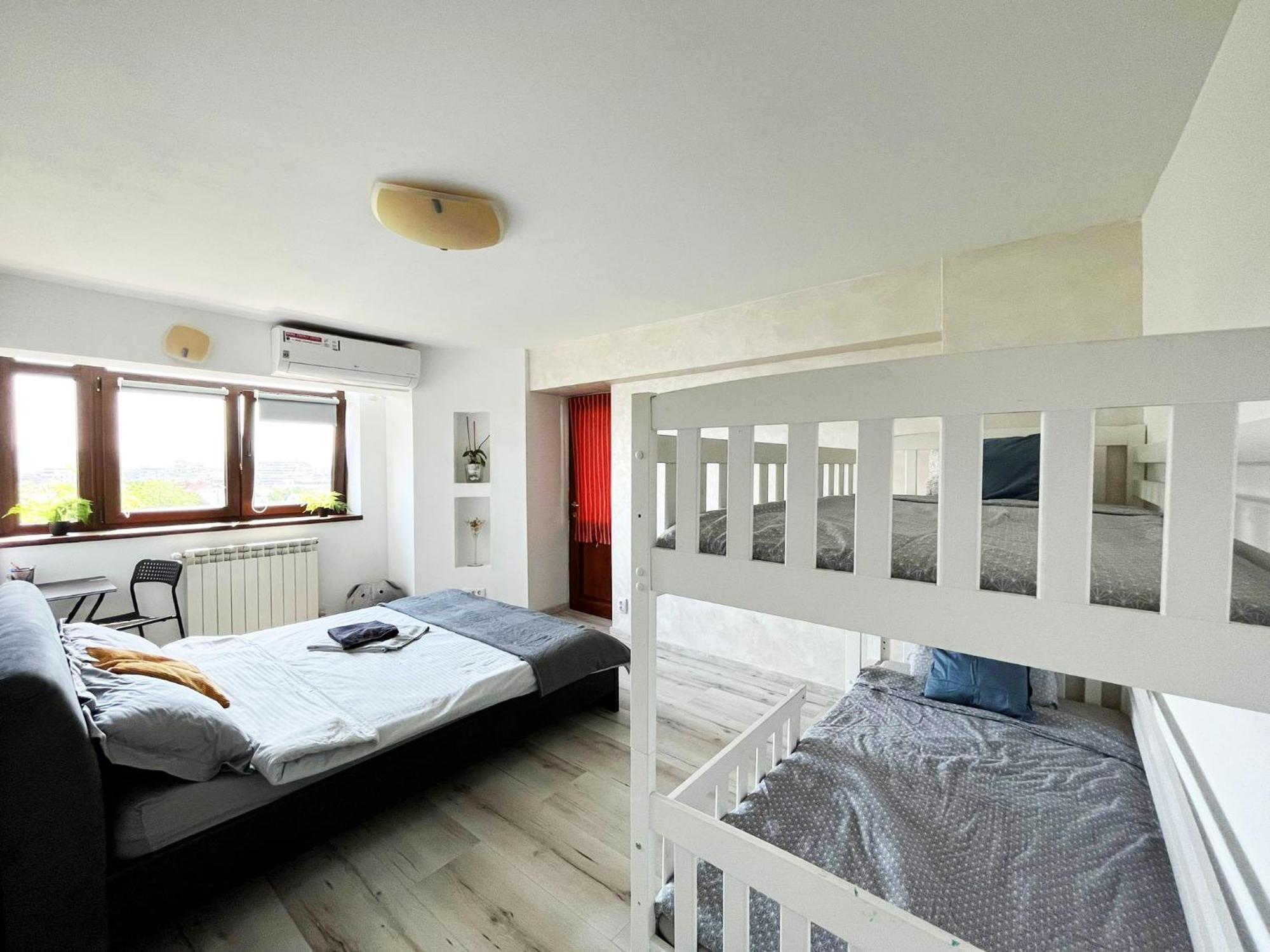 City Center Privat-Sauna Familyconcept Iasi Extérieur photo