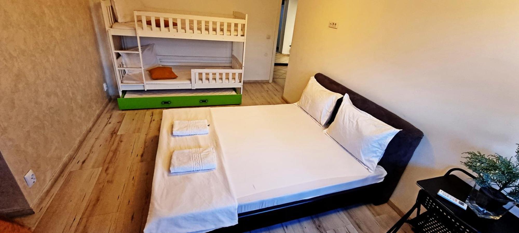 City Center Privat-Sauna Familyconcept Iasi Extérieur photo