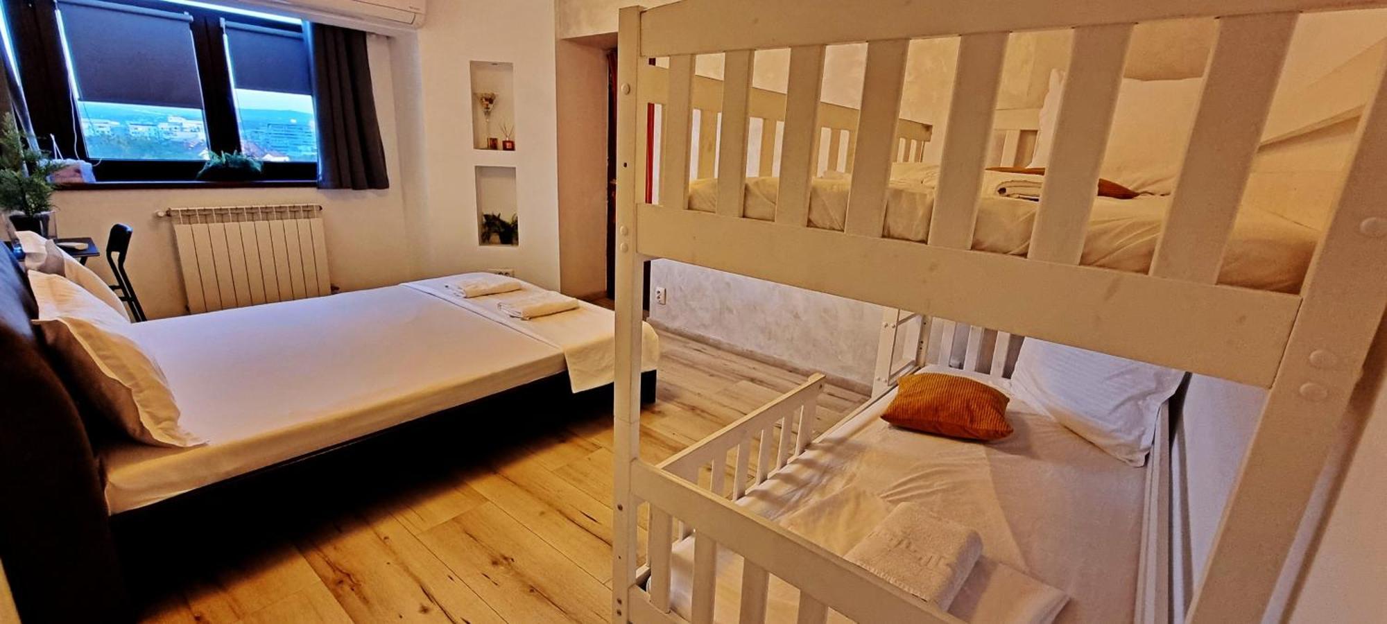 City Center Privat-Sauna Familyconcept Iasi Extérieur photo